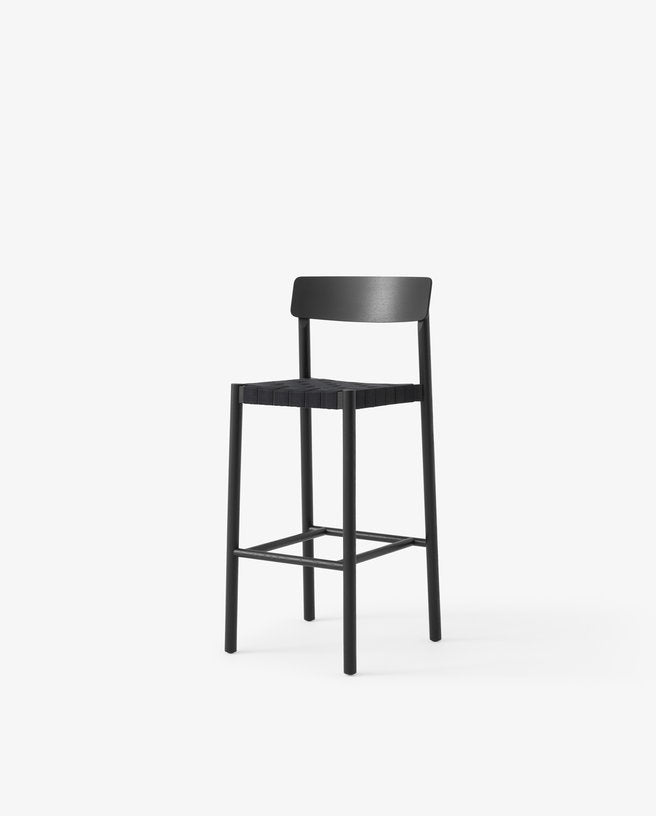 chaise-de-bar-en-bois-noir-et-assise-sanglee-noire-47x45x103cm-betty-tradition-1