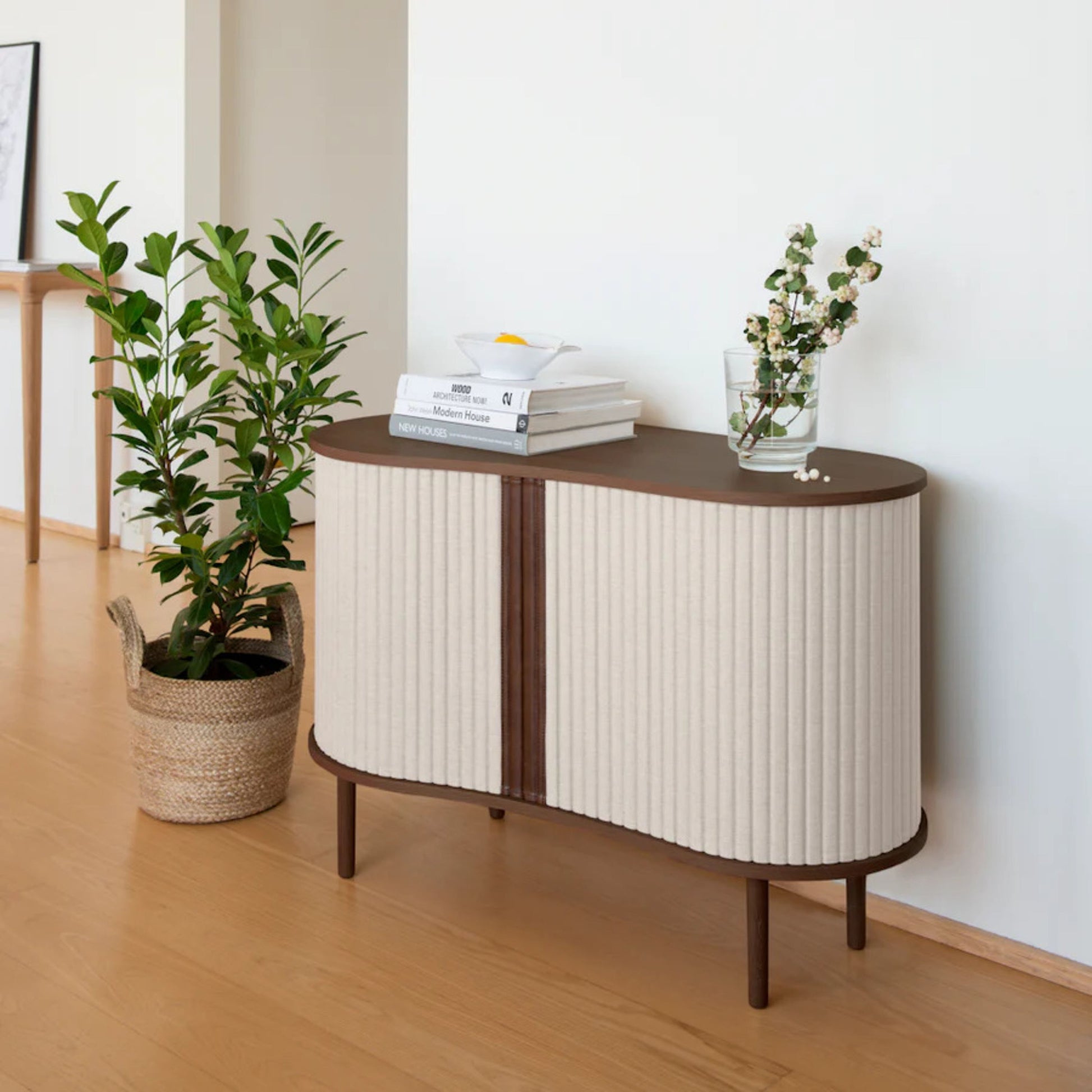 Buffet en chêne foncé et beige  Audacious - UMAGE — 396238.jpg