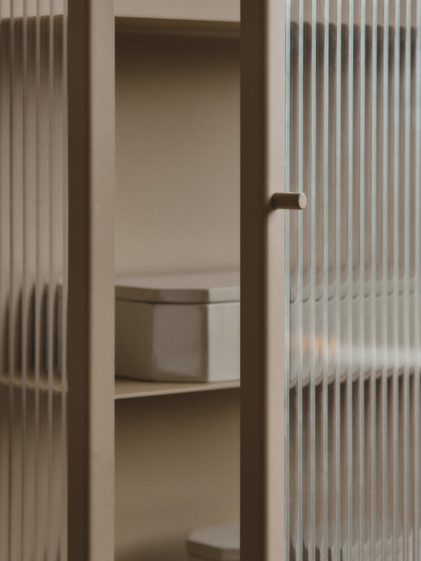 armoire-murale-en-metal-beige-35x100cm-haze-ferm-living-6