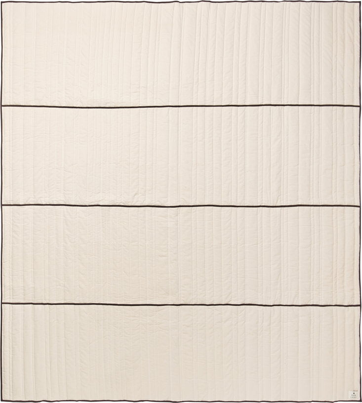 couvre-lit-matelasse-en-coton-biologique-et-polyester-230x260cm-ferm-living-1