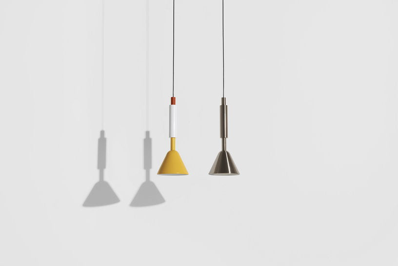 suspension-en-acier-blanc-rouge-jaune-et-verre-21-6x54cm-pyl-petite-friture-5
