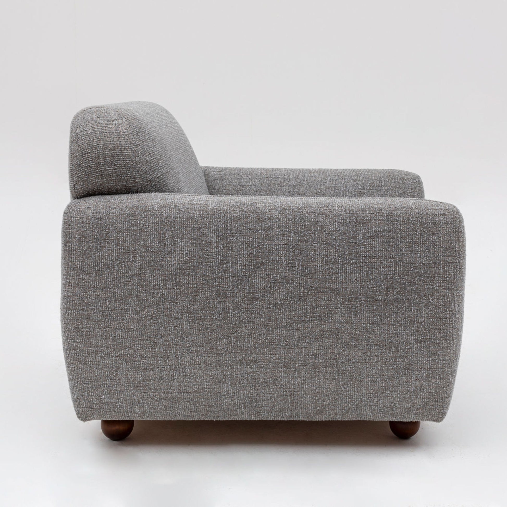 Fauteuil en tissu gris clair avec accoudoirs 90x86cm Eddy - Home Design — 397608.jpg