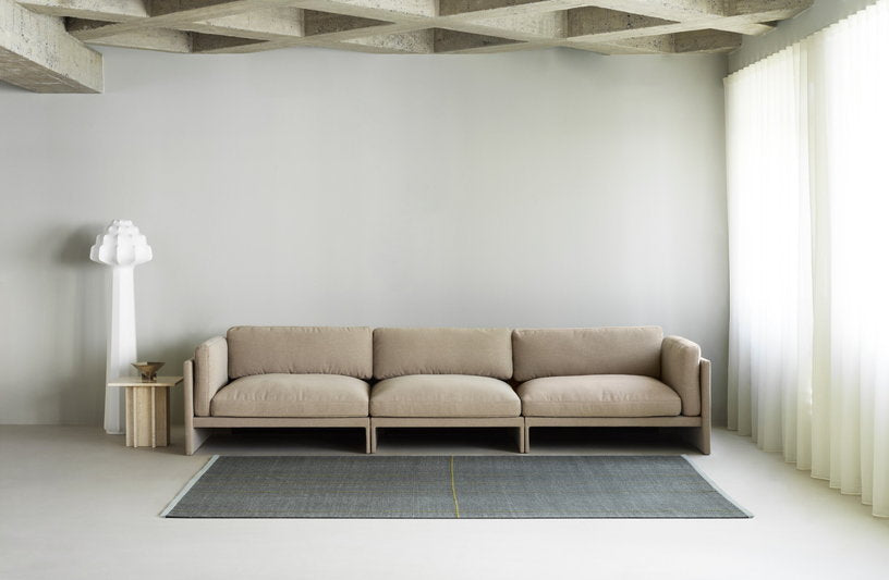 tapis-rectangulaire-tisse-a-la-main-en-laine-bleu-240x170cm-seam-normann-copenhagen-4