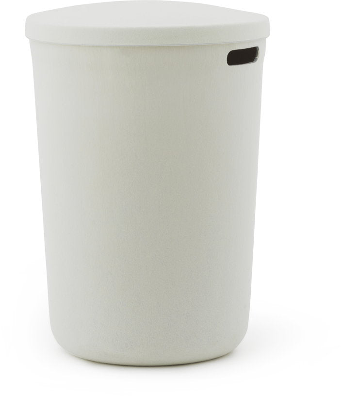 panier-a-linge-en-tissu-recycle-blanc-creme-46-5x64-5cm-hide-normann-copenhagen-1