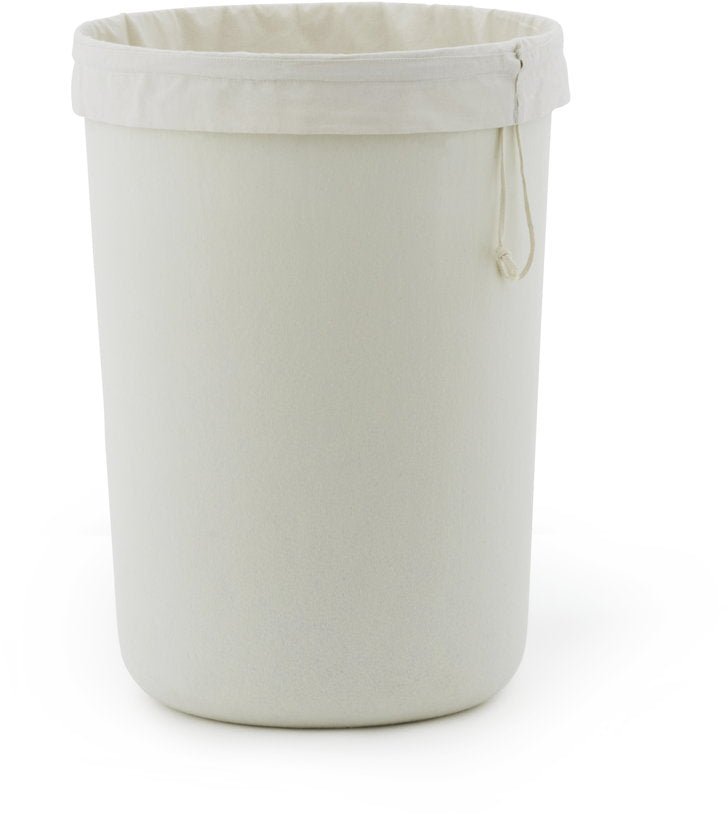 panier-a-linge-en-tissu-recycle-blanc-creme-46-5x64-5cm-hide-normann-copenhagen-2