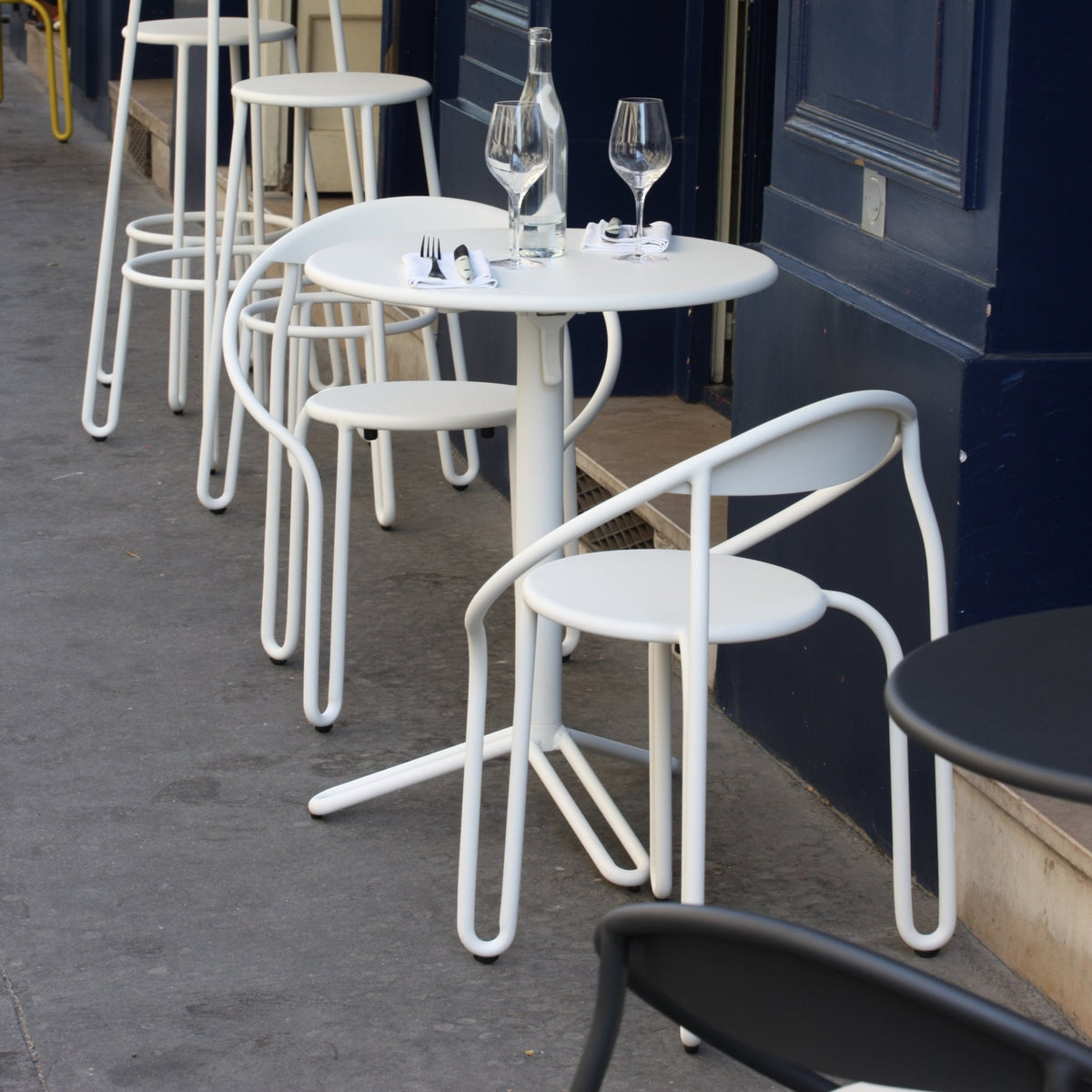 4 Chaises blanches Huggy Bistro - Maiori - The Cool Republic
