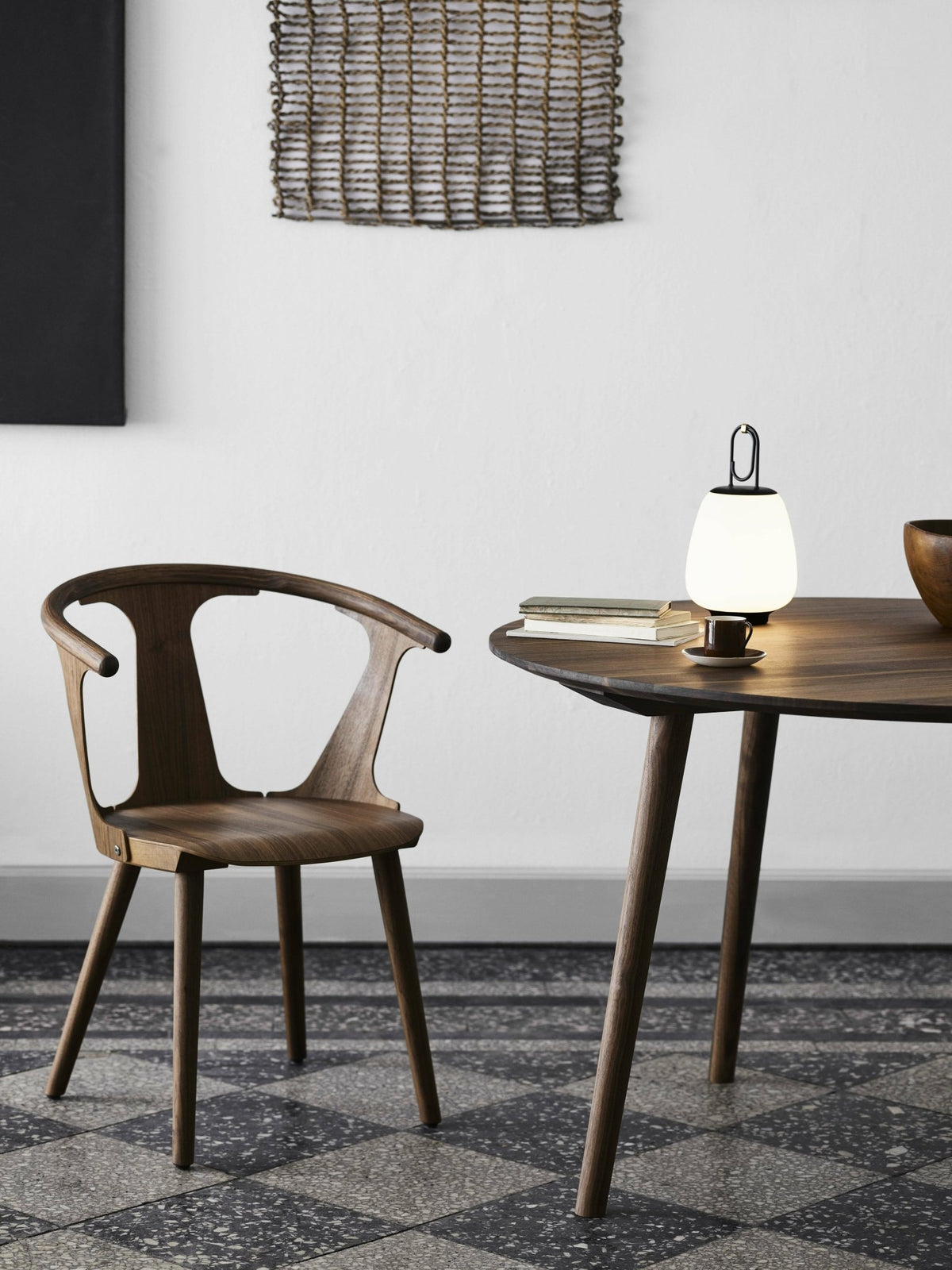 4 Chaises en noyer huilé SK1 In Between - &tradition - The Cool Republic