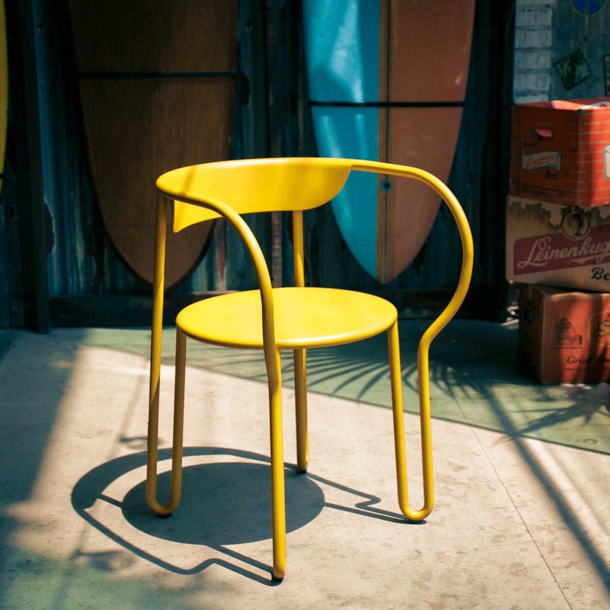 4 Chaises moutarde Huggy Bistro - Maiori - The Cool Republic