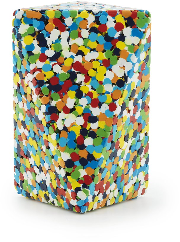 table-d-appoint-en-plastique-recycle-multicolore-delta-normann-copenhagen-1