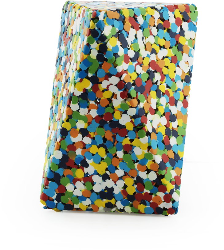 table-d-appoint-en-plastique-recycle-multicolore-delta-normann-copenhagen-2