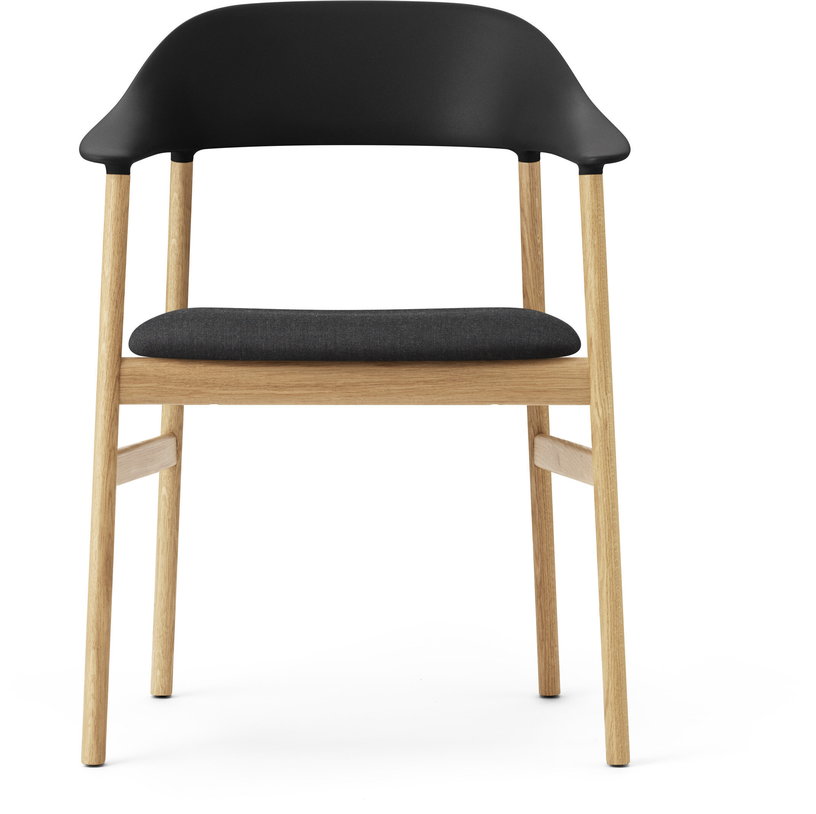 chaise-avec-accoudoirs-en-tissu-noir-remix-173-et-chene-herit-normann-copenhagen-1