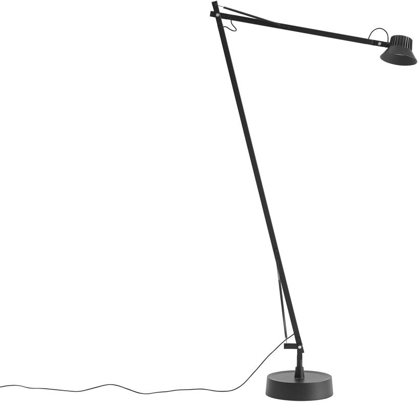 lampadaire-en-acier-noir-dedicate-muuto-2