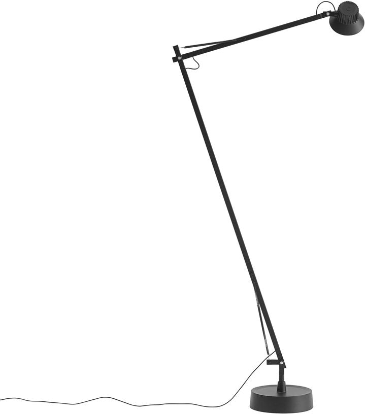 lampadaire-en-acier-noir-dedicate-muuto-4