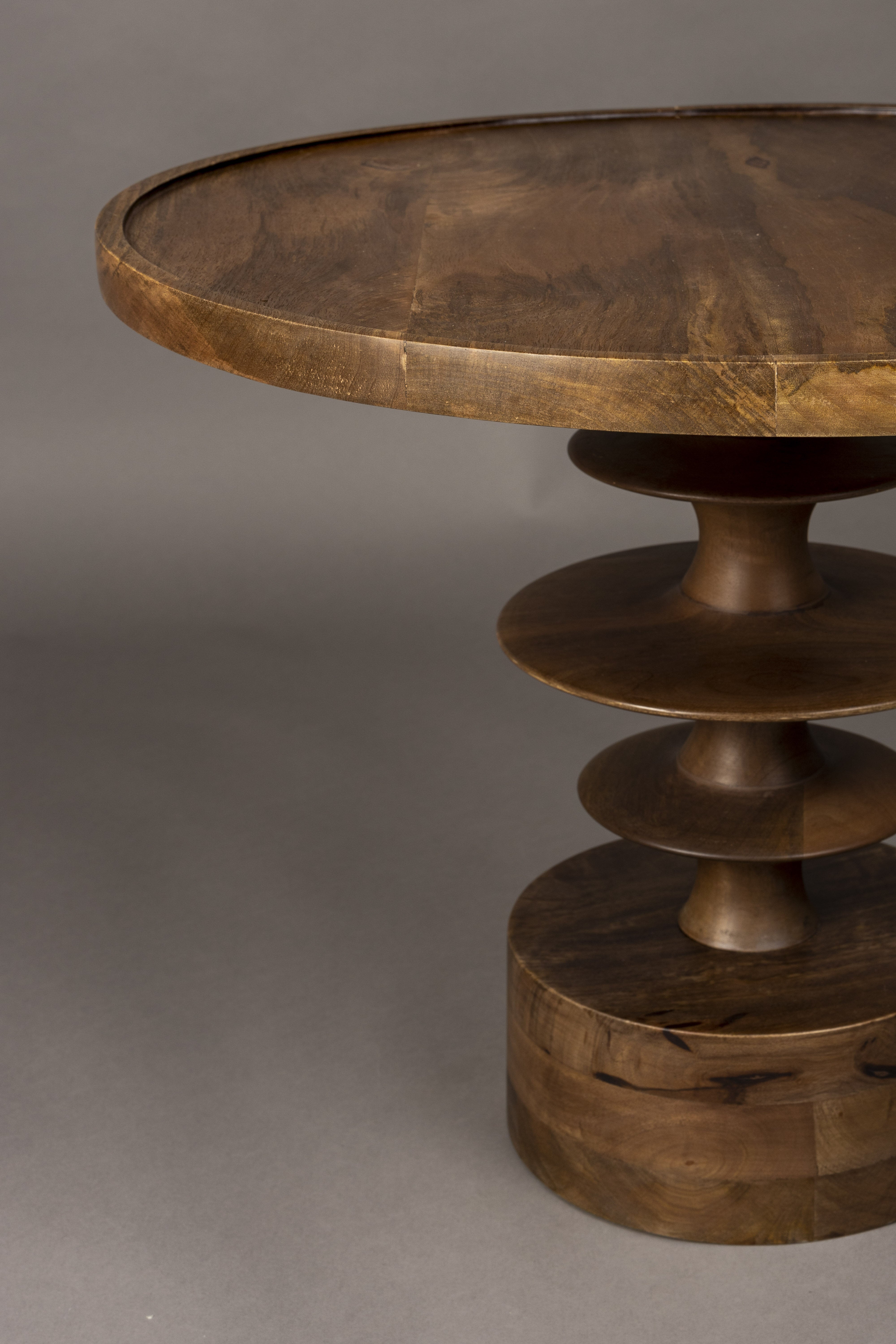 Table d'appoint en bois de manguier 66x50cm Cath - Dutchbone — 402885.jpg