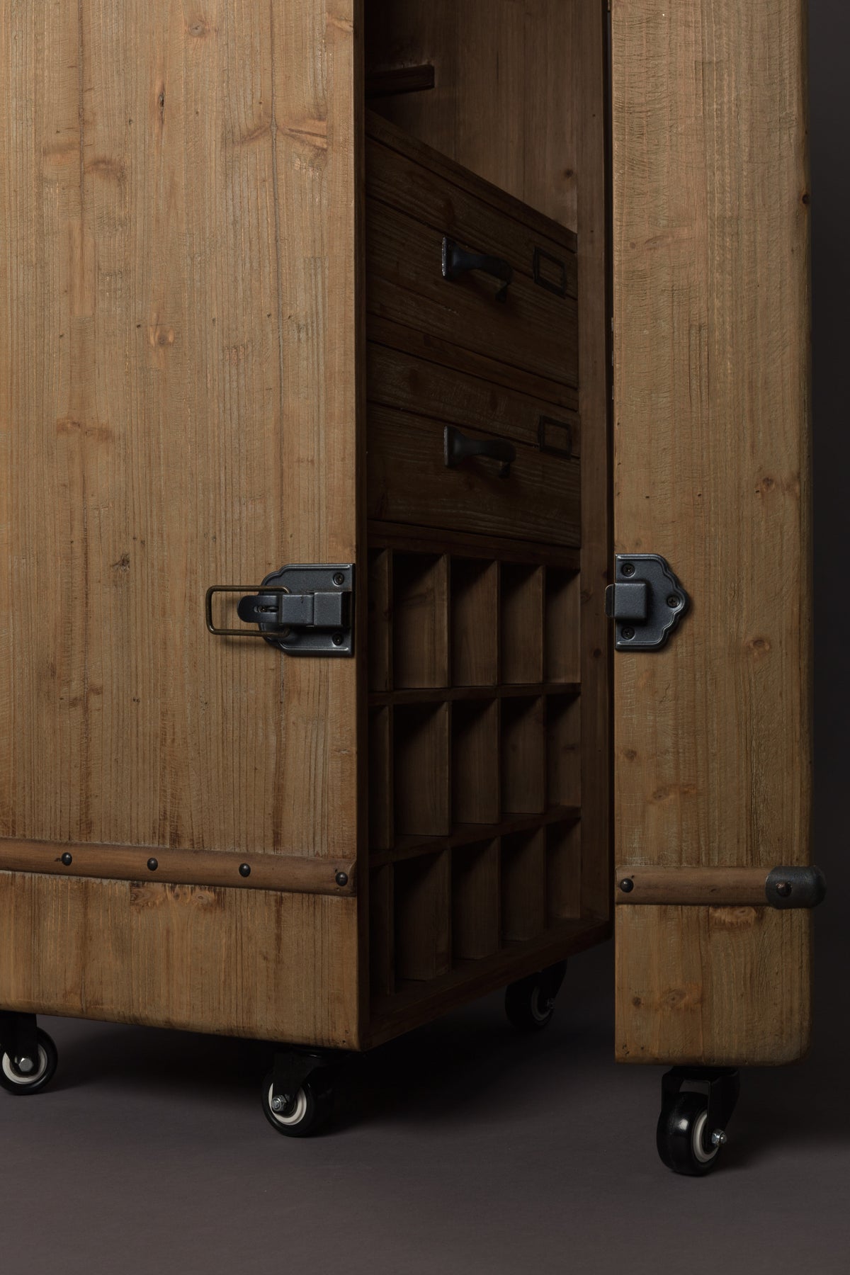 403243.jpg