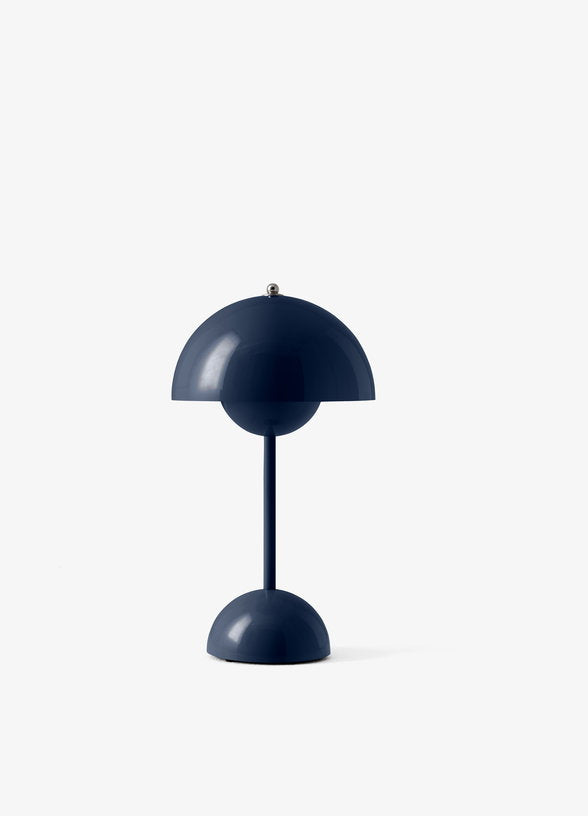 lampe-a-poser-sans-fil-bleu-acier-flowerpot-vp9-tradition-2