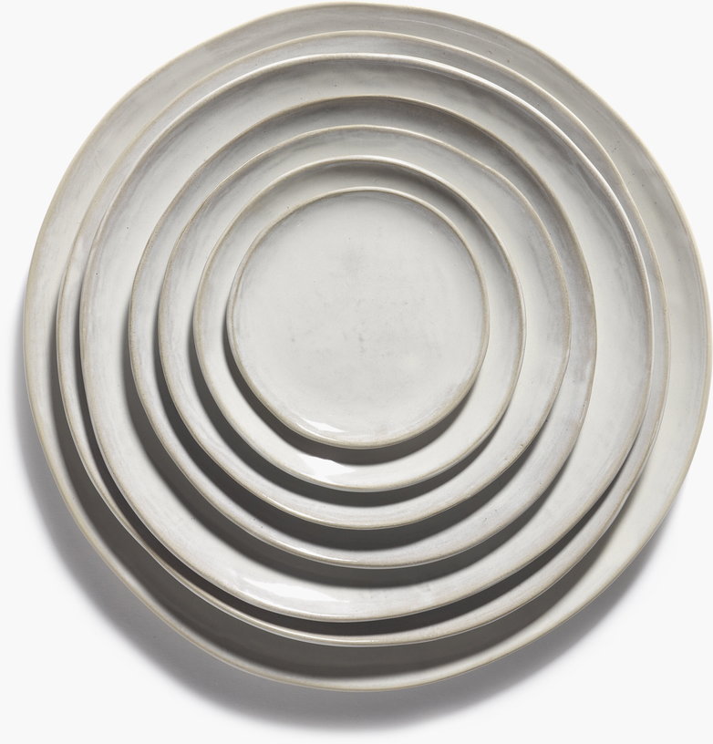 assiette-plate-en-gres-blanc-casse-27-cm-la-mere-serax-4