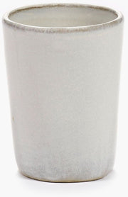 tasse-a-cafe-en-gres-blanc-casse-5x6-5cm-la-mere-serax-1
