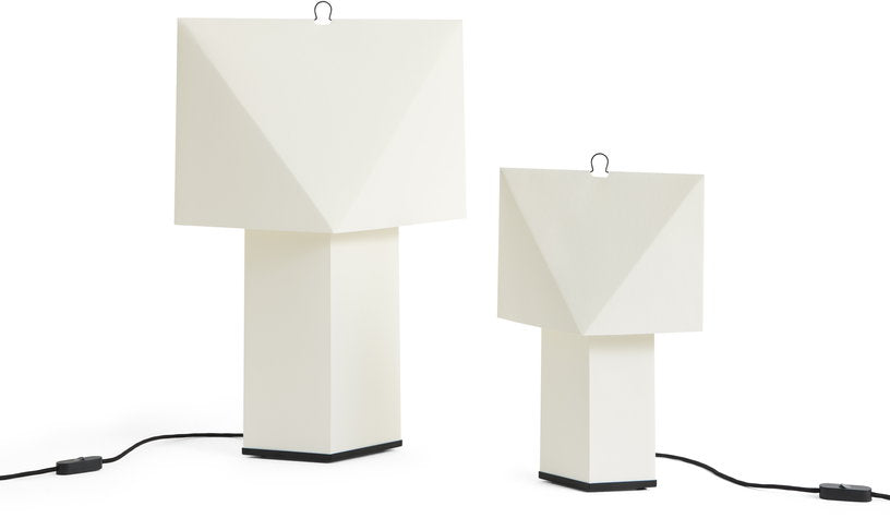 lampe-de-table-en-papier-de-soie-blanc-et-metal-noir-17-5x28x44cm-aplat-hay-1