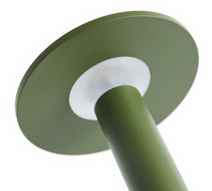 lampe-portable-en-metal-vert-olive-220cm-host-hay-3