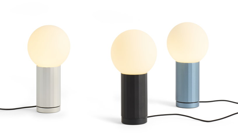 lampe-en-aluminium-bleu-turn-on-hay-3