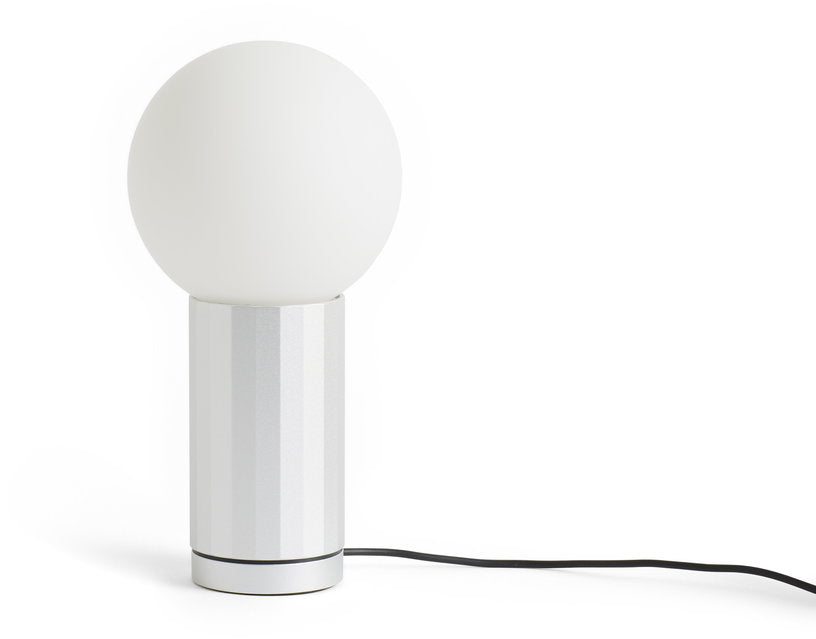 lampe-en-aluminium-argente-turn-on-hay-4