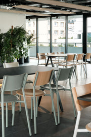 Chaise en plastique recyclé gris eucalyptus SSDr - TIPTOE — 404863.jpg