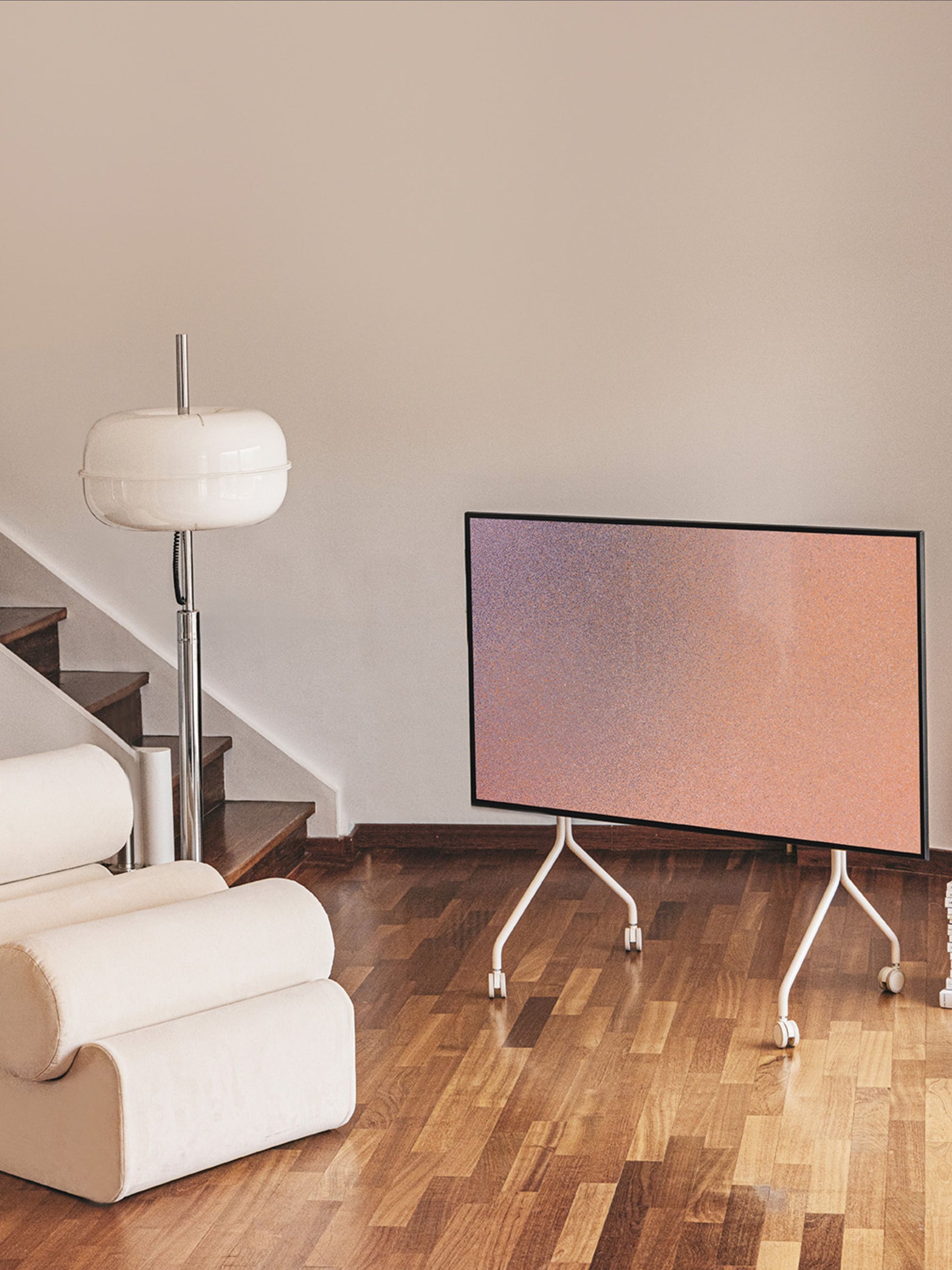 Support pour tv en métal blanc pearl 107x78x54 cm Moon Rollin' - Pedestal — 405478.jpg