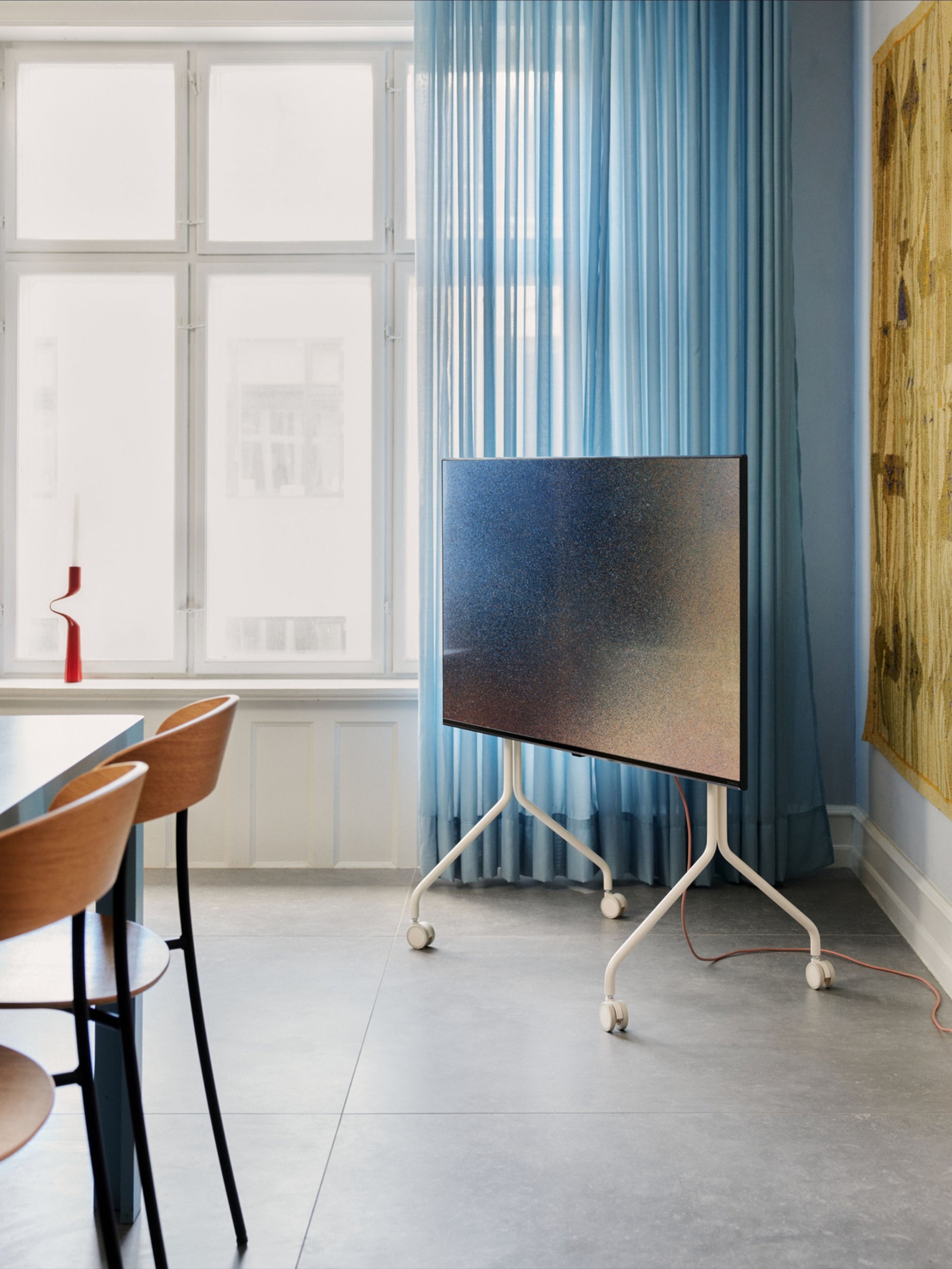 Support pour tv en métal blanc pearl 107x78x54 cm Moon Rollin' - Pedestal — 405482.jpg