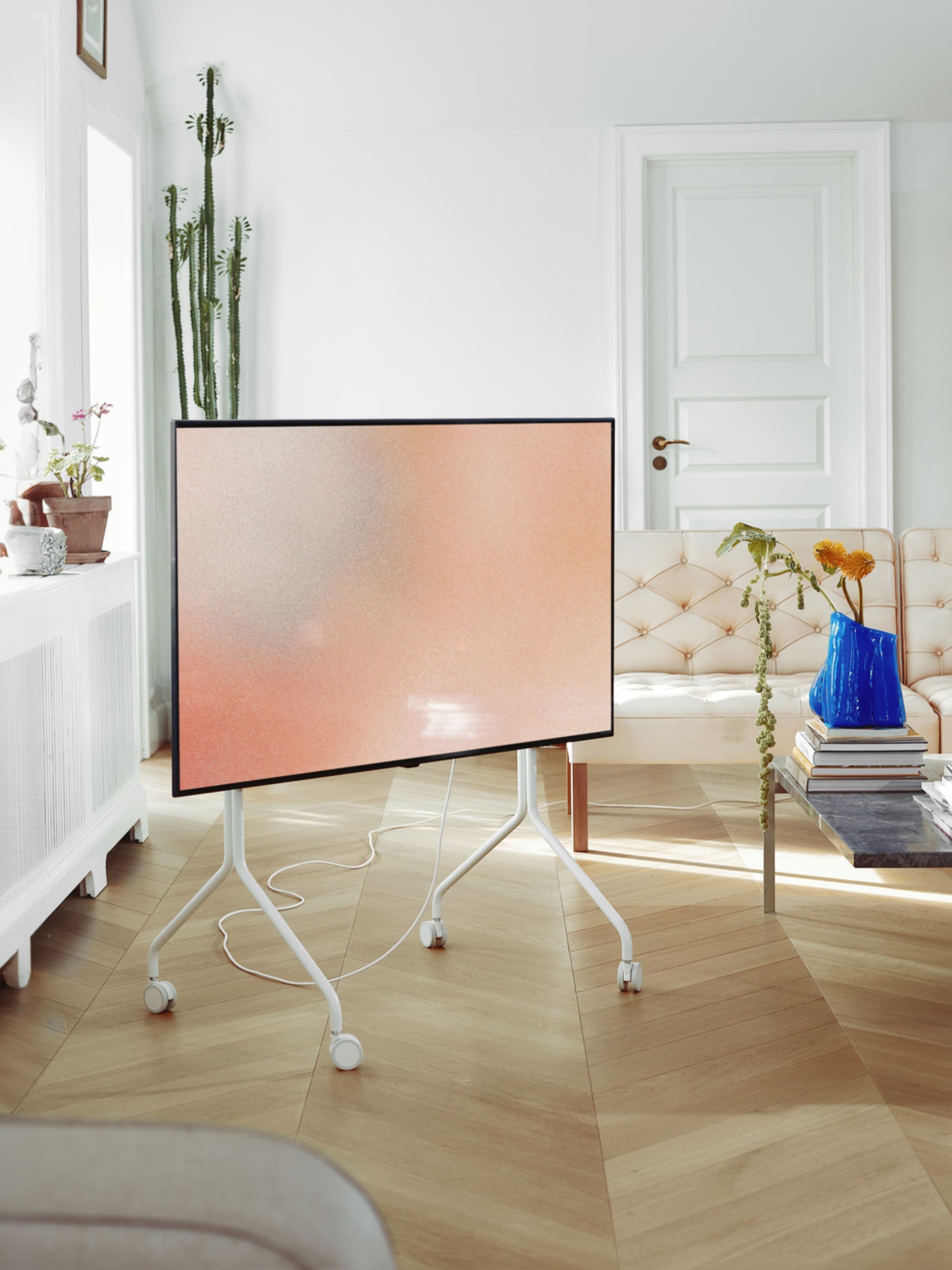 Support pour tv en métal blanc pearl 107x78x54 cm Moon Rollin' - Pedestal — 405490.jpg