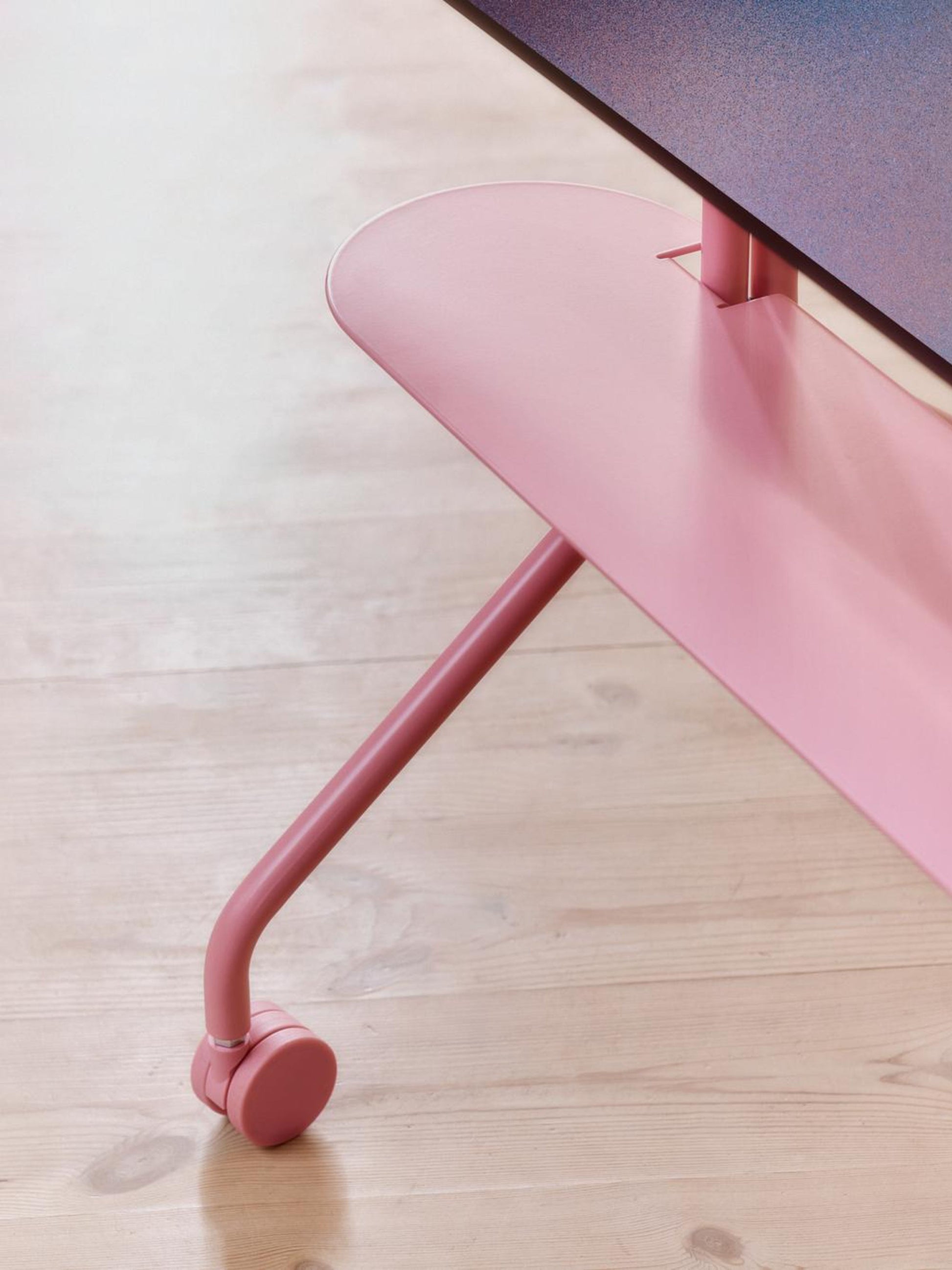 Tablette pour support tv en métal rose 99x18cm Pipe - Pedestal — 405559.jpg