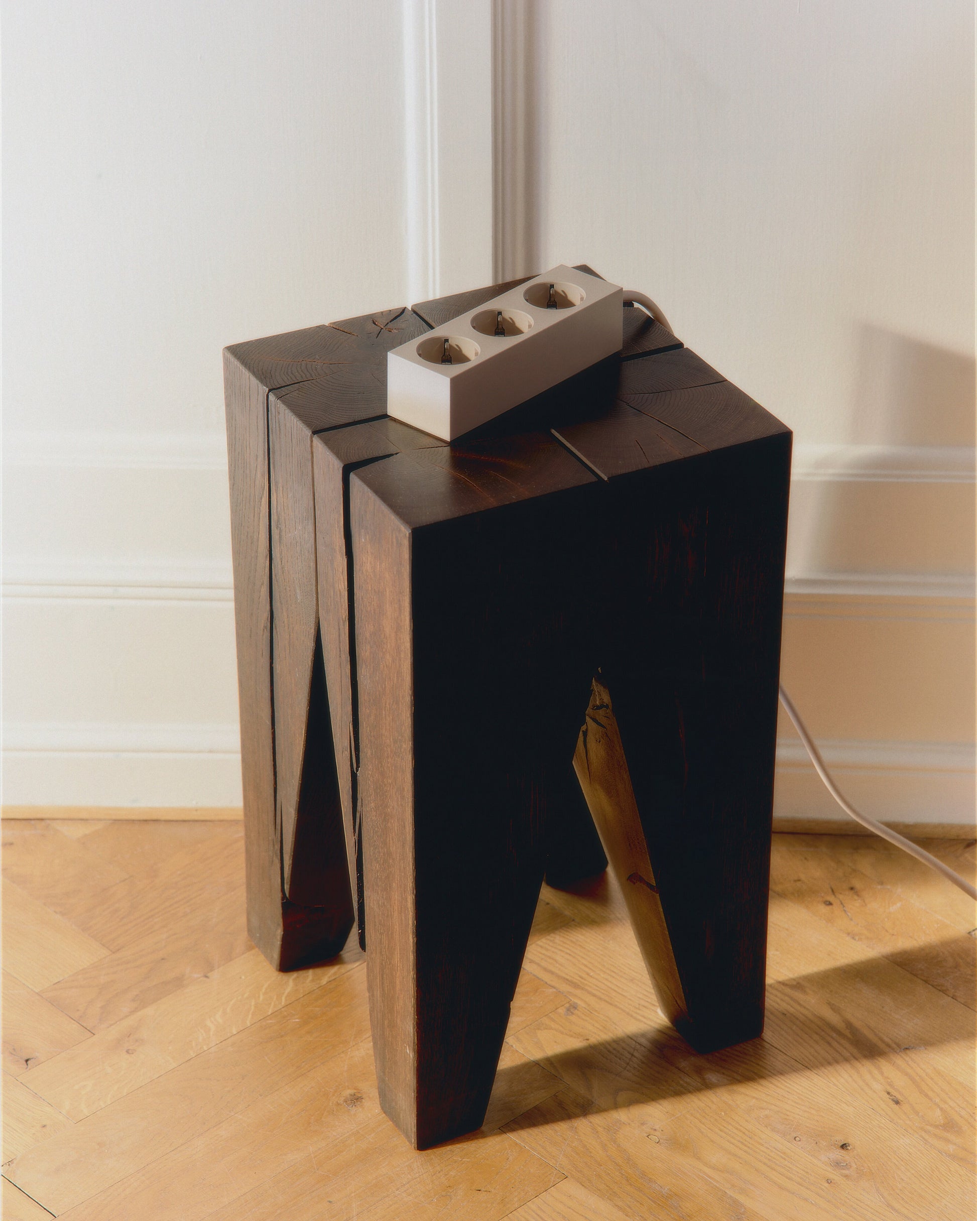 Mutliprise 3 prises blanc cassé 5m Power Bar - Pedestal — 405680.jpg