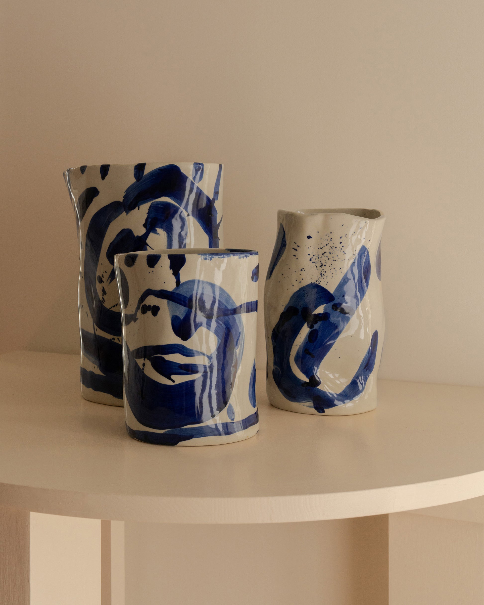 Vase en grès bleu beige 14x13x23cm Sophia - SERAX — 405717.jpg