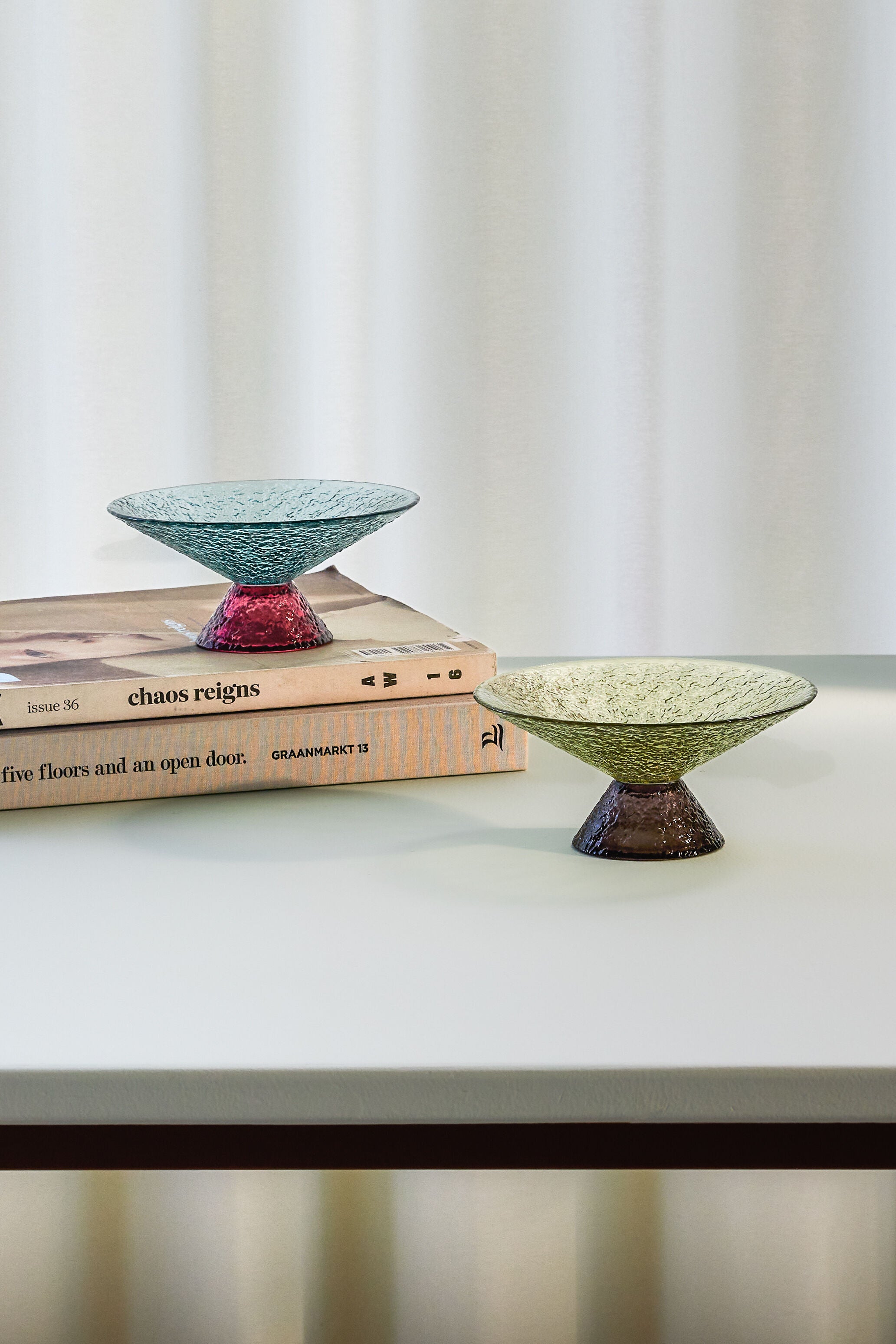 Bol en verre Bonbon bleu/rouge - Hübsch — 406429.jpg