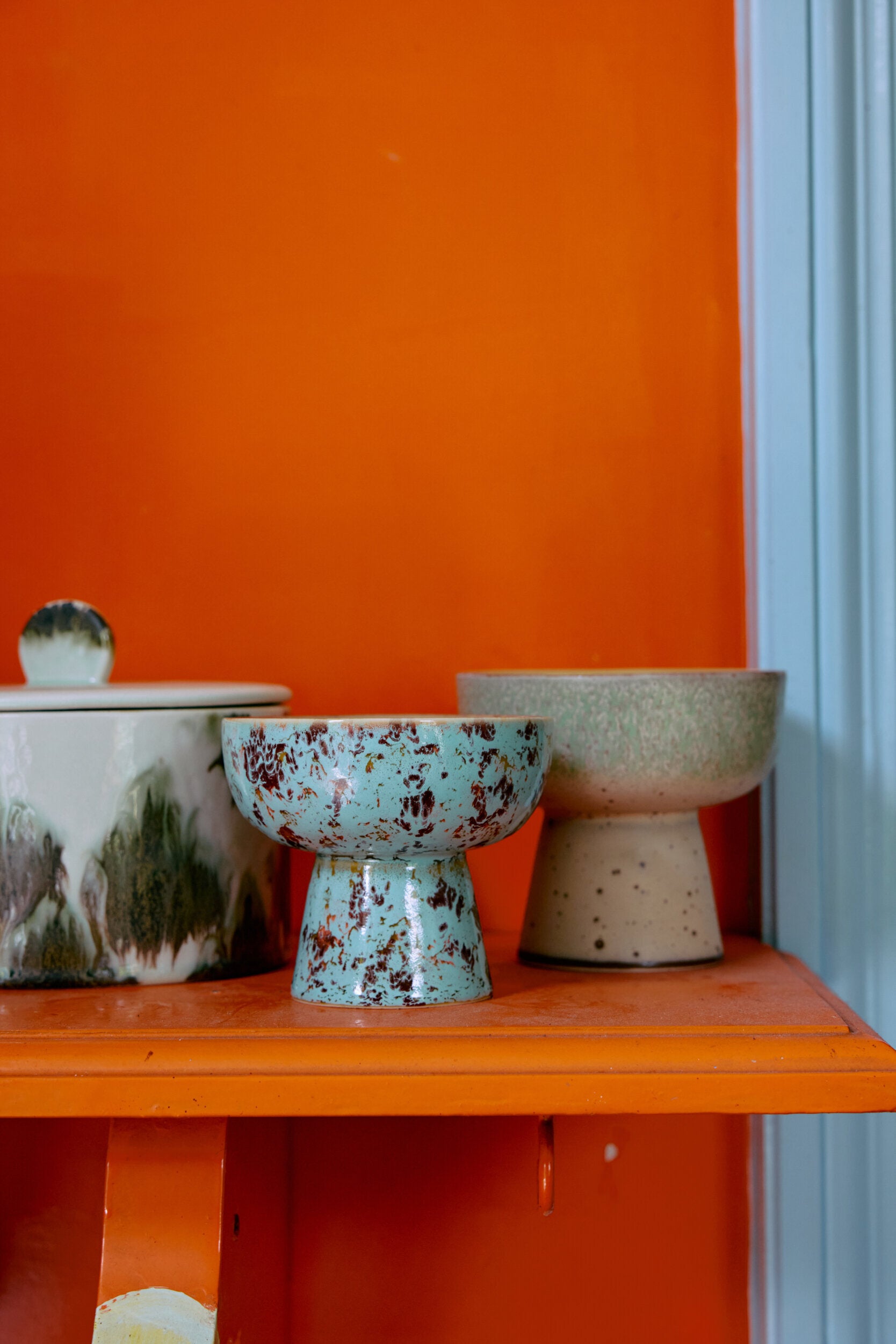70s ceramics: tapas bowl on base — 409304.jpg