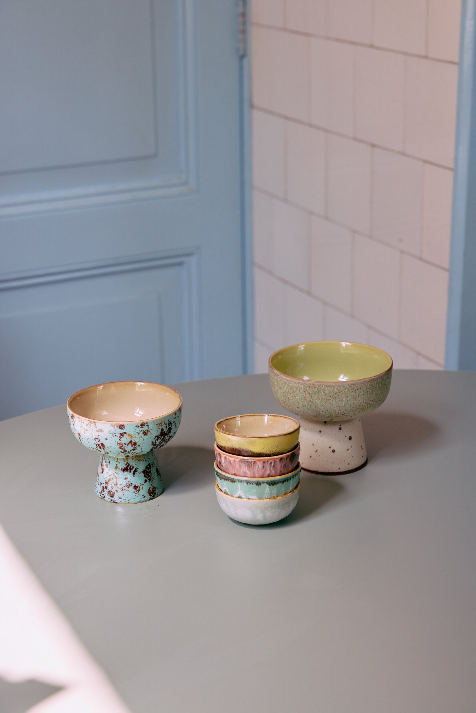 70s ceramics: tapas bowl on base — 409305.jpg