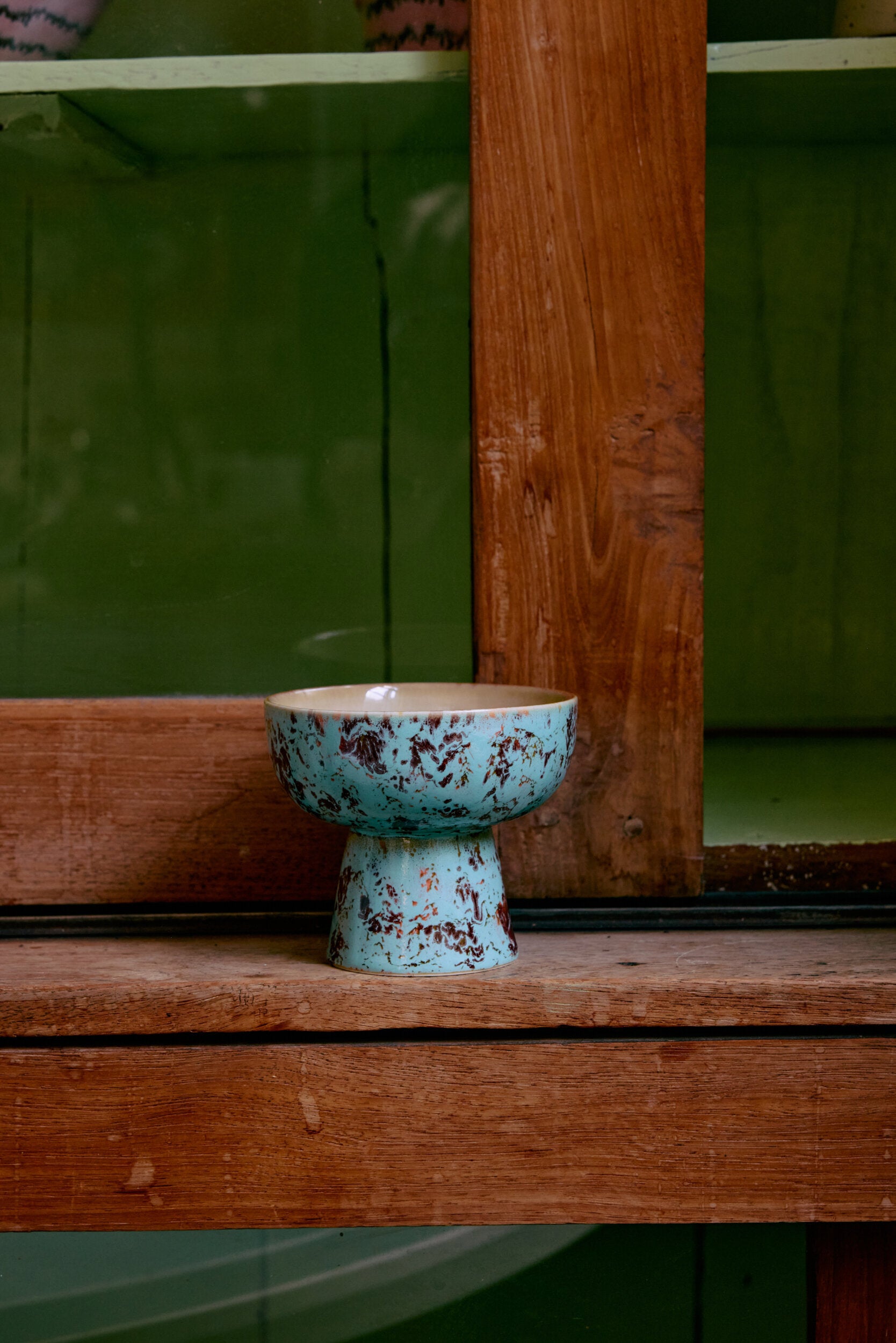 70s ceramics: tapas bowl on base — 409306.jpg