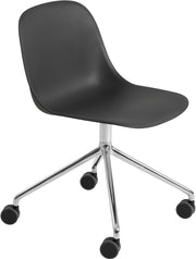 Silla de escritorio negra con ruedas Fiber - Muuto