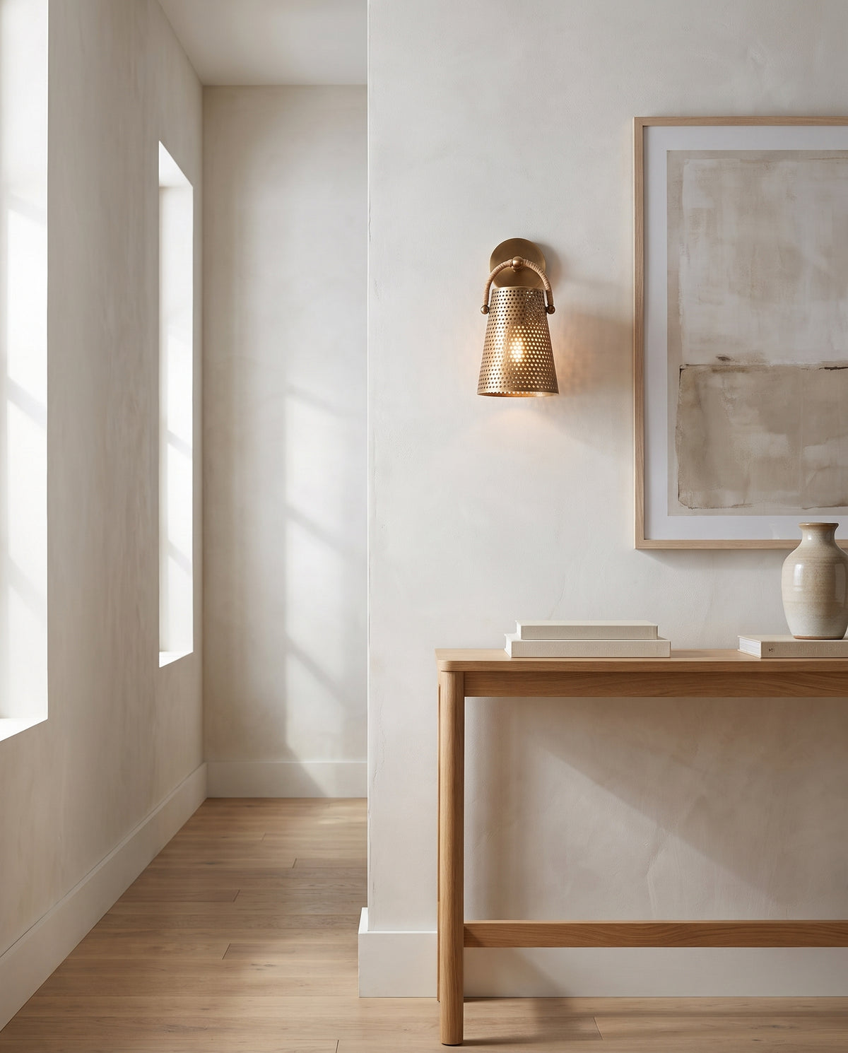 Wall sconce in patinated brass steel 16x31cm Nile - Troy Lighting en situation