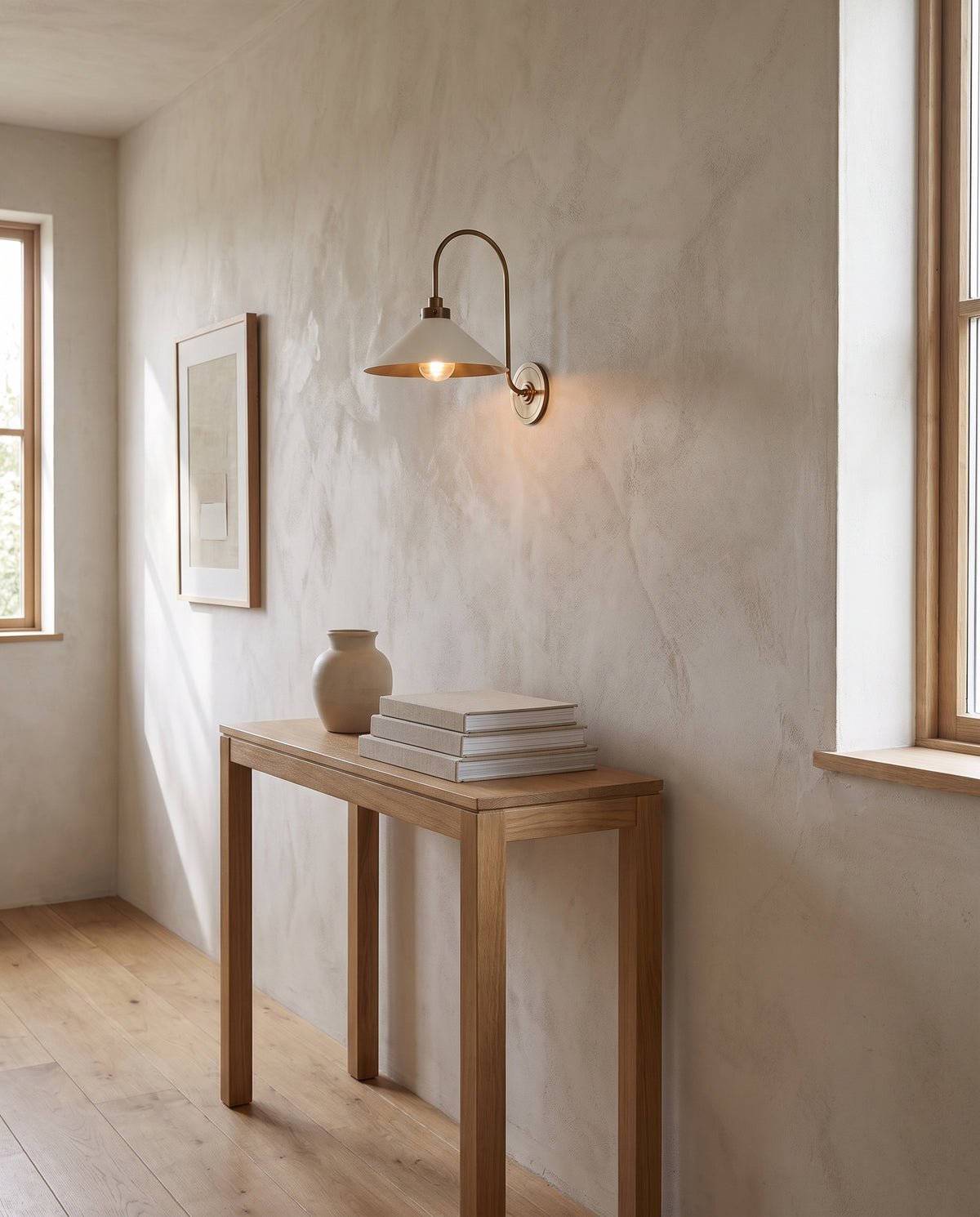 Applique murale en acier laiton vieilli 30x41cm Clivedon - Hudson Valley Lighting en situation