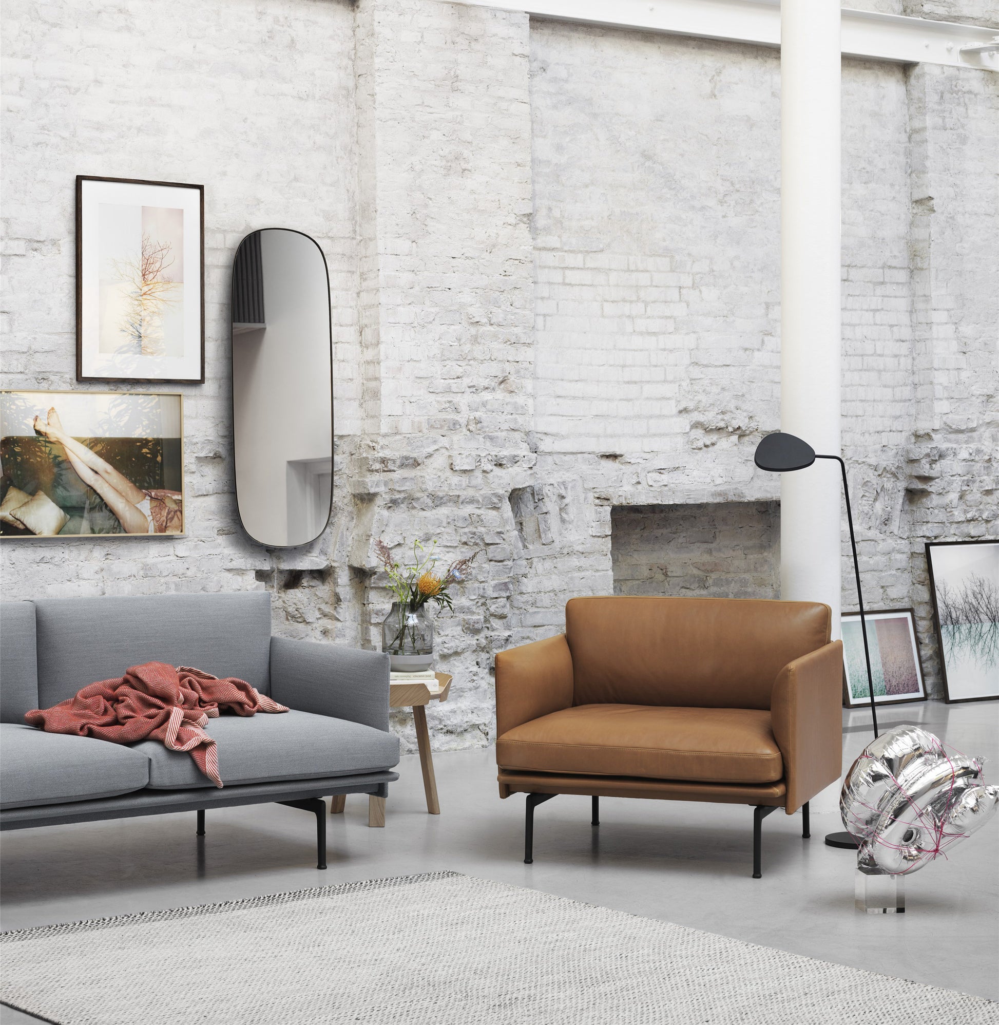 Fauteuil en cuir noir Outline - Muuto — 54990.jpg