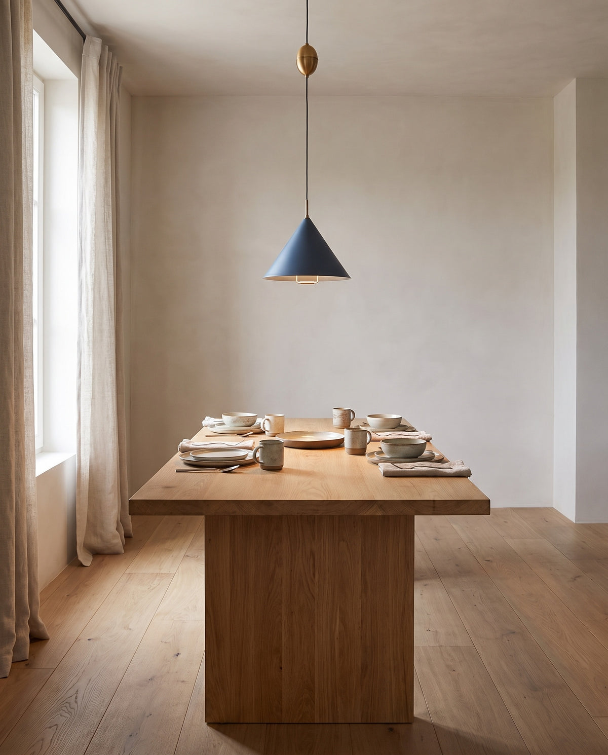 Suspension laiton patiné 46x43cm Fontana - Troy Lighting en situation