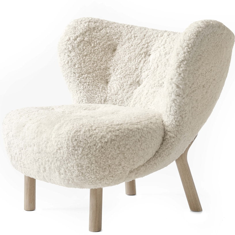 fauteuil-en-peau-de-mouton-et-pieds-en-chene-little-petra-vb1-tradition-1