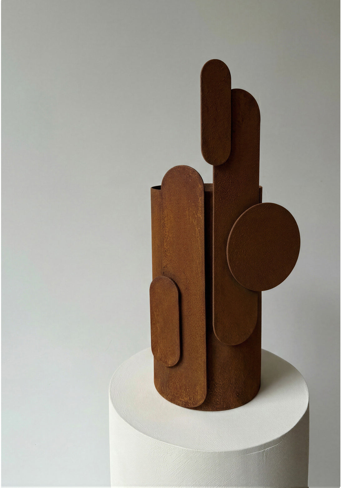 Vase sculptural en métal et verre corten 20cm Toty - Mademoiselle Jo — vue 3