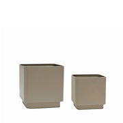 Pots de fleurs carrés en métal taupe - Hübsch
