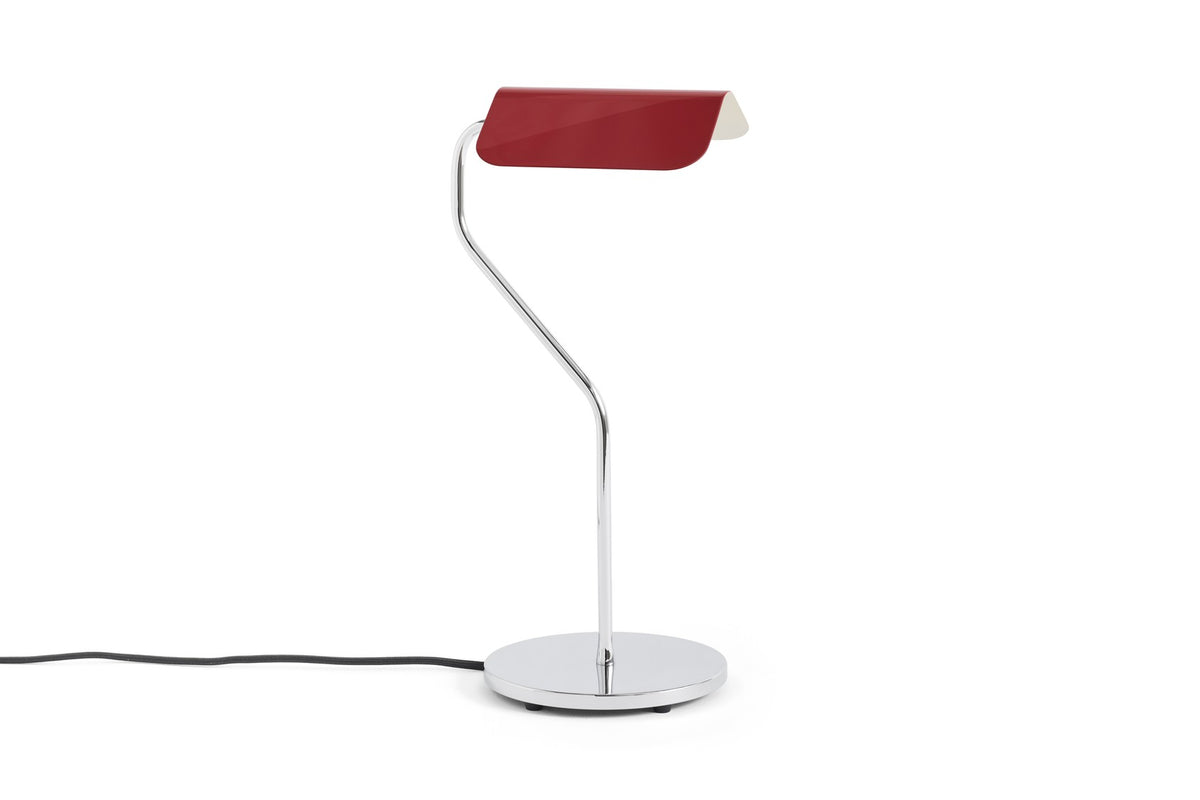 Lampe de bureau base incurvée en acier rouge 38cm Apex - HAY