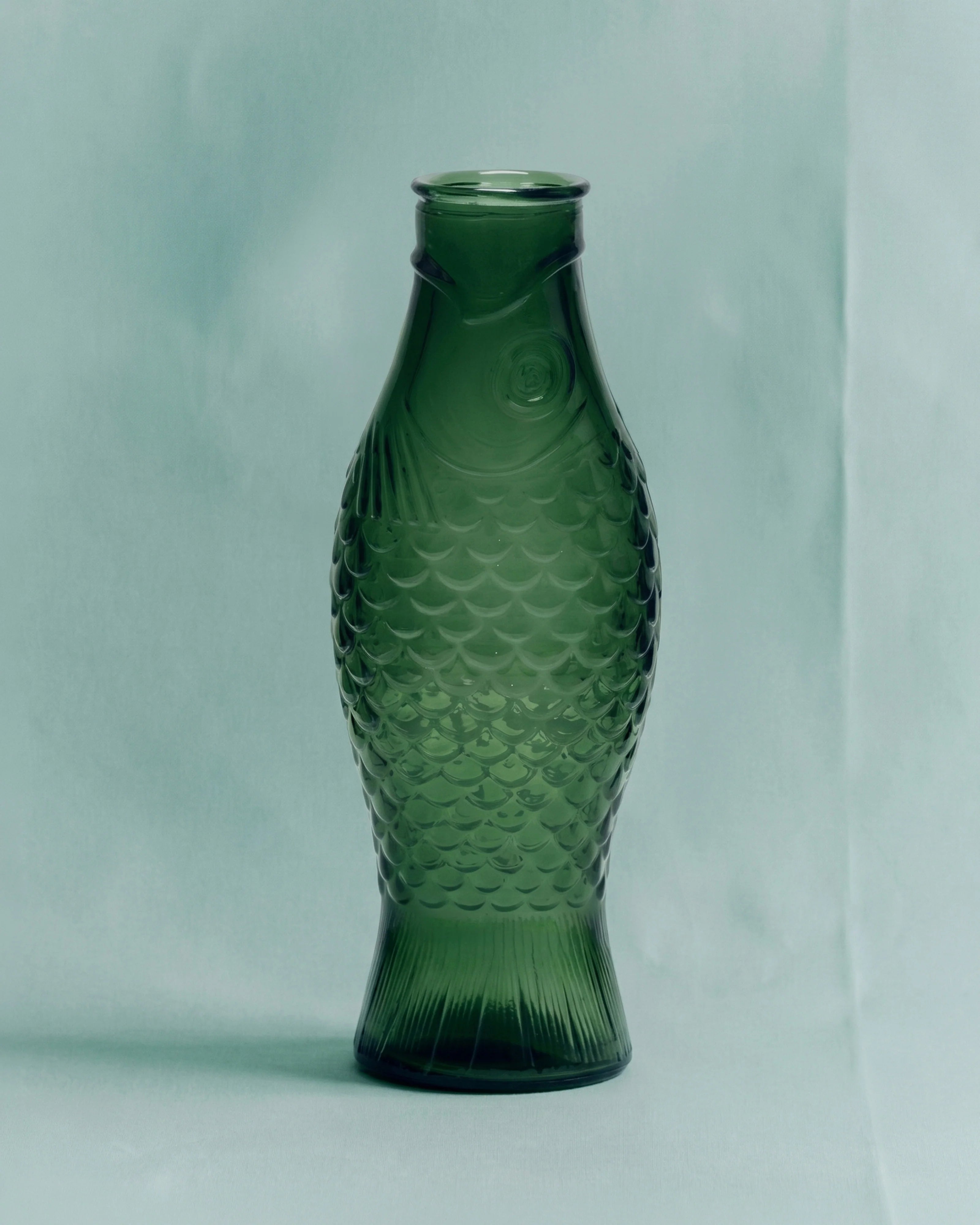 Jarra pez de cristal verde oscuro 85cl Fish - Serax