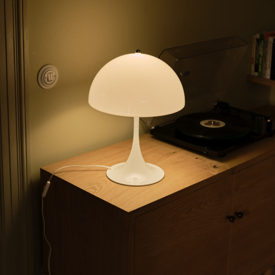 Lampada da Tavolo Bianco Opale PANTHELLA 320 V2 - Louis Poulsen
