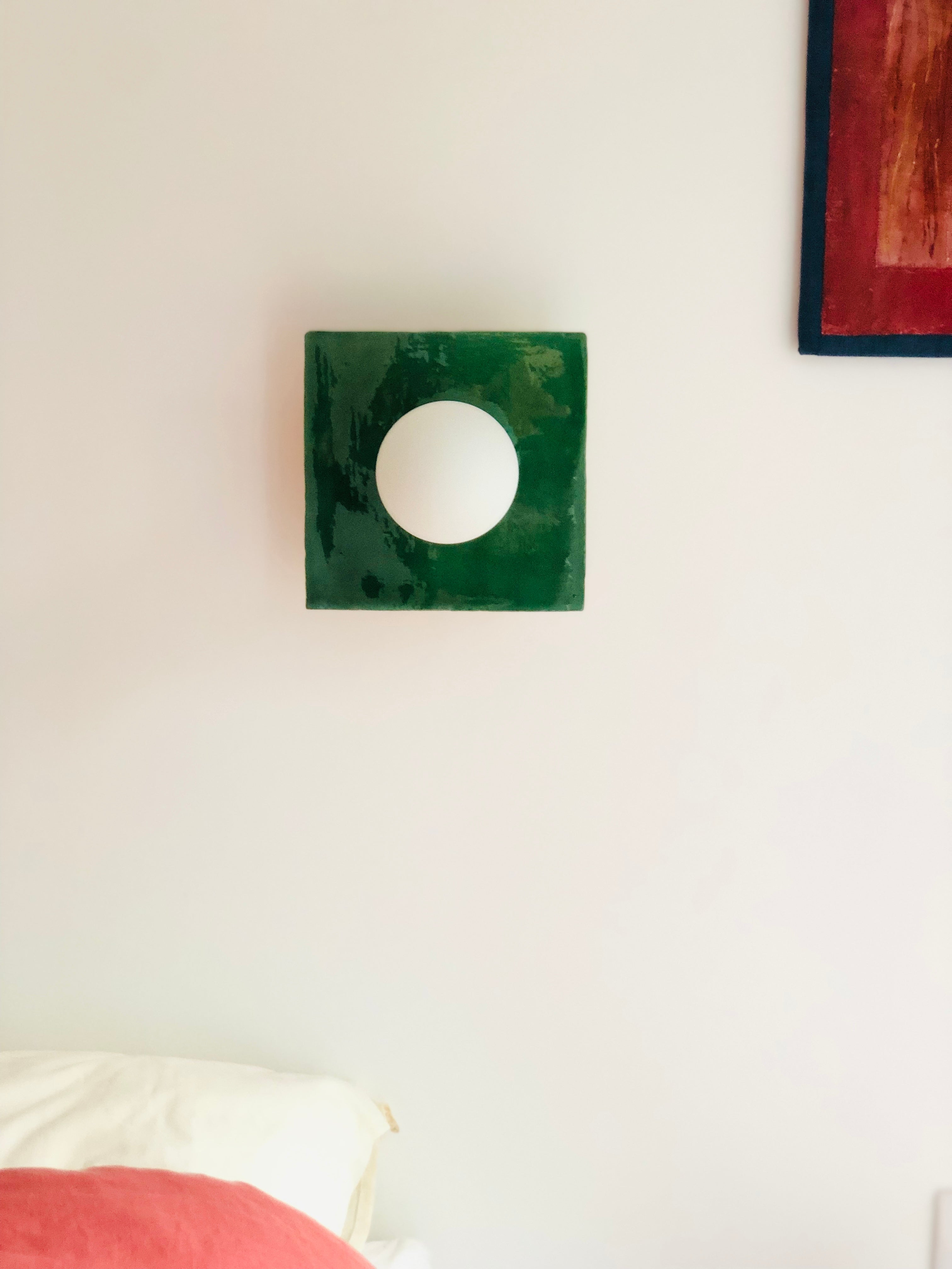 Globe Tile 20cm aluminum and green ceramic square wall sconce - Carré Coco
