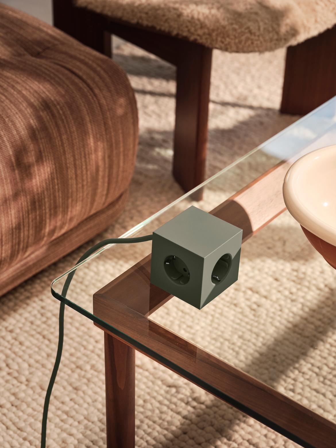 USB-C (30W) / 1.8m Square 1 - Avolt